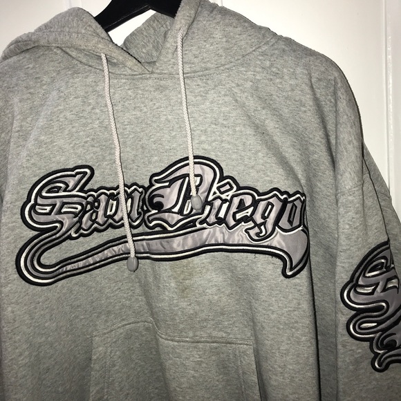 Vintage San Diego California sweatshirt - Picture 7 of 9